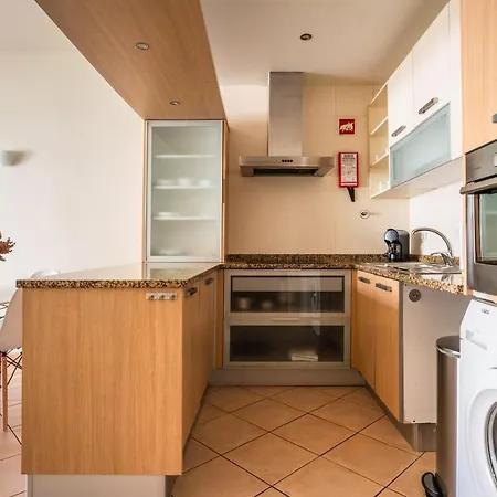 Charming&centrally Located In Sunny Apartamento *