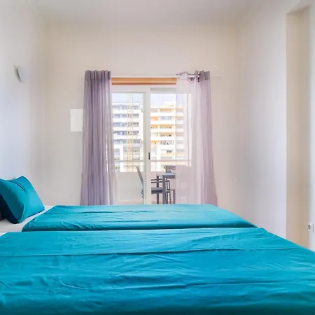 Charming And Centrally Located In Sunny