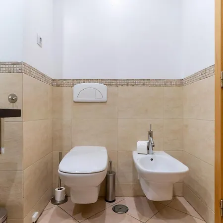 Apartment Charming And Centrally Located In Sunny Portimao