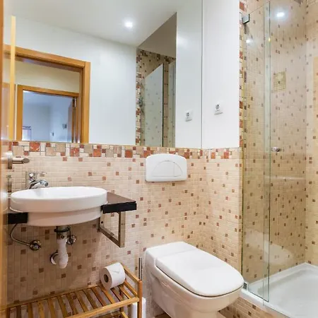 Charming And Centrally Located In Sunny By Lisbeyond